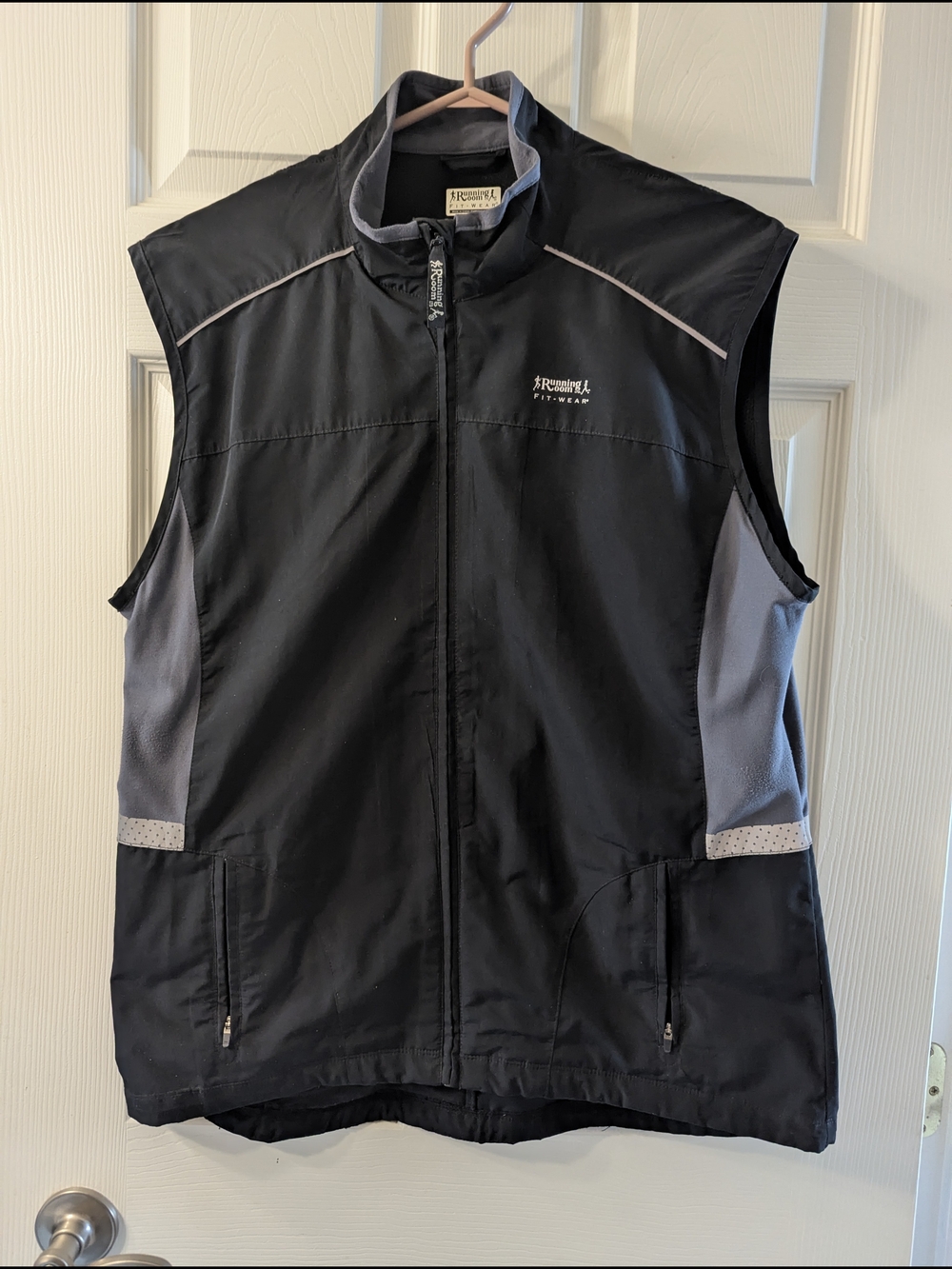Running Room women's black & gray performance vest